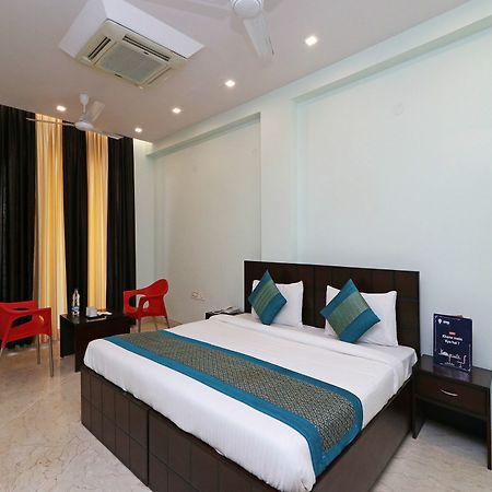 Oyo 9664 Sector 48 Hotel Gurgaon Exterior photo